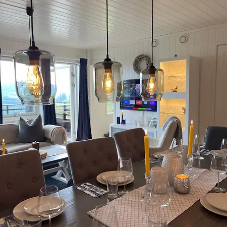 Luxury Norwegian Mountain View - Balcony Apartman